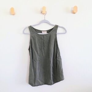 Universal Thread Olive Button Back Tank Top